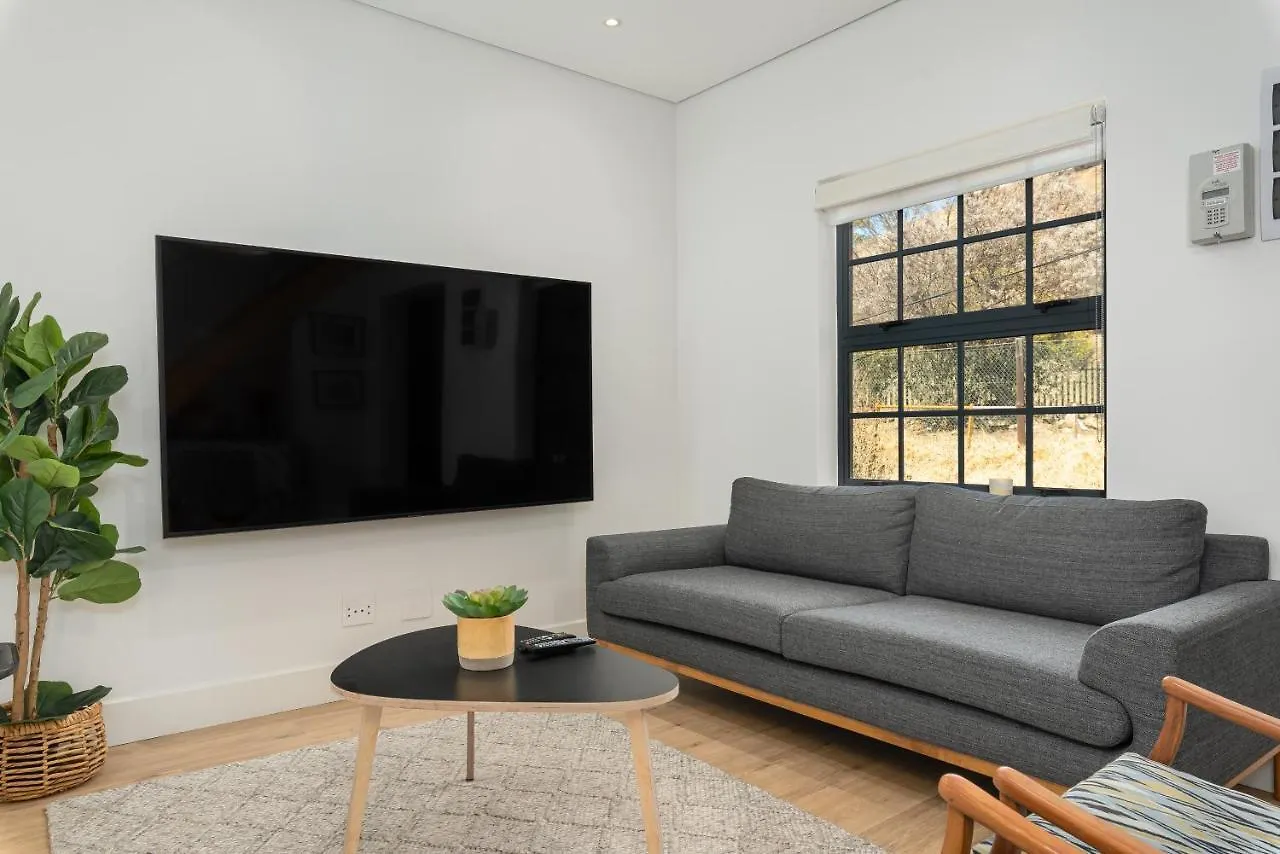 Modern Apartment In De Waterkant L Private Rooftop Cape Town